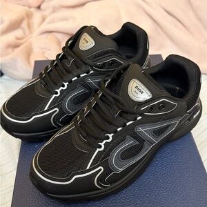Dior Men's Black and Gray Sneakers